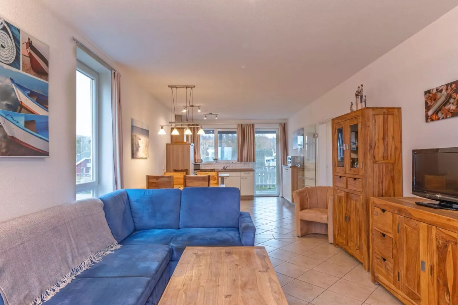 Mitteldeck 464-Wohnzimmer