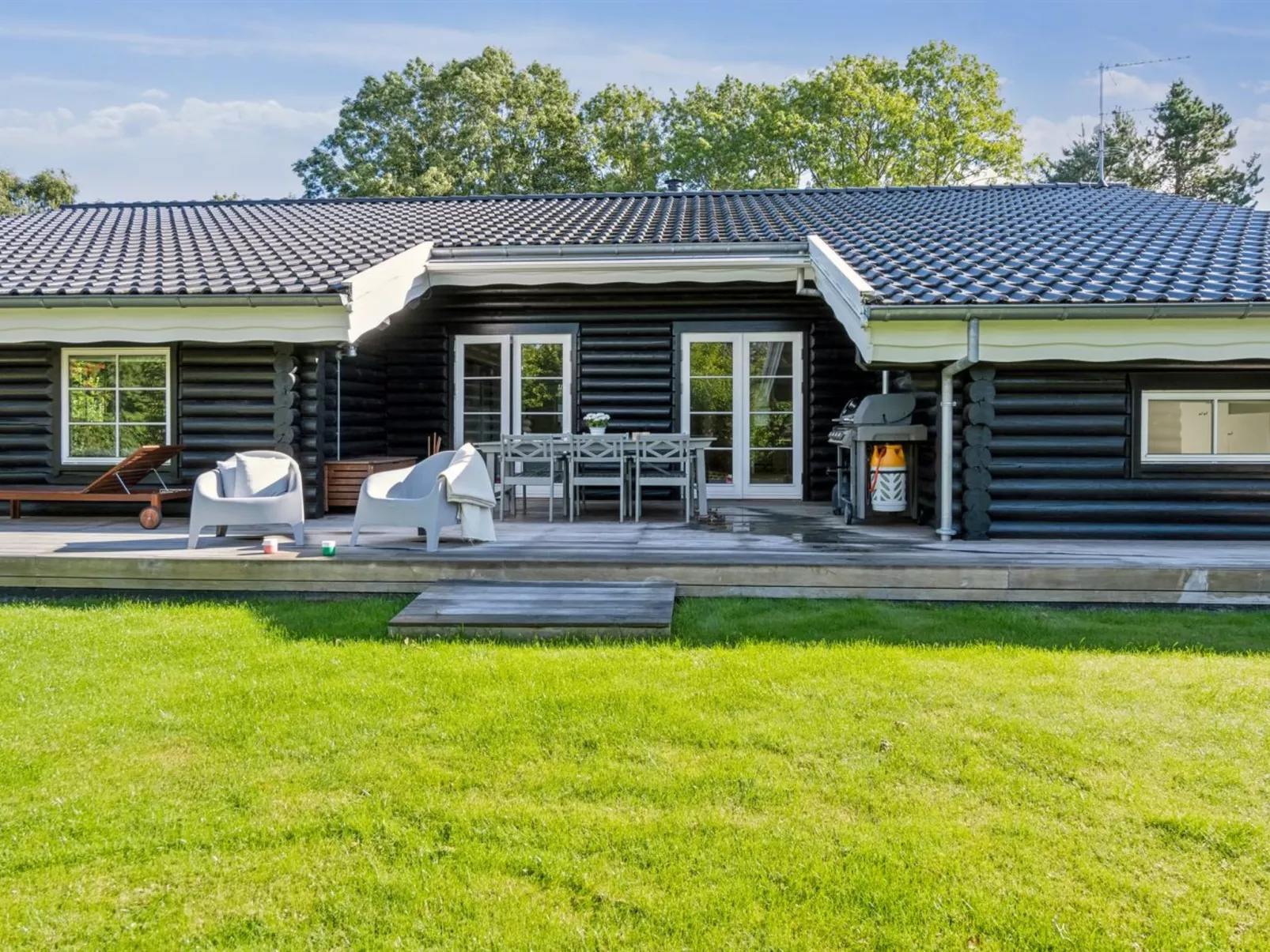 "Sighfrith" - 1.4km from the sea