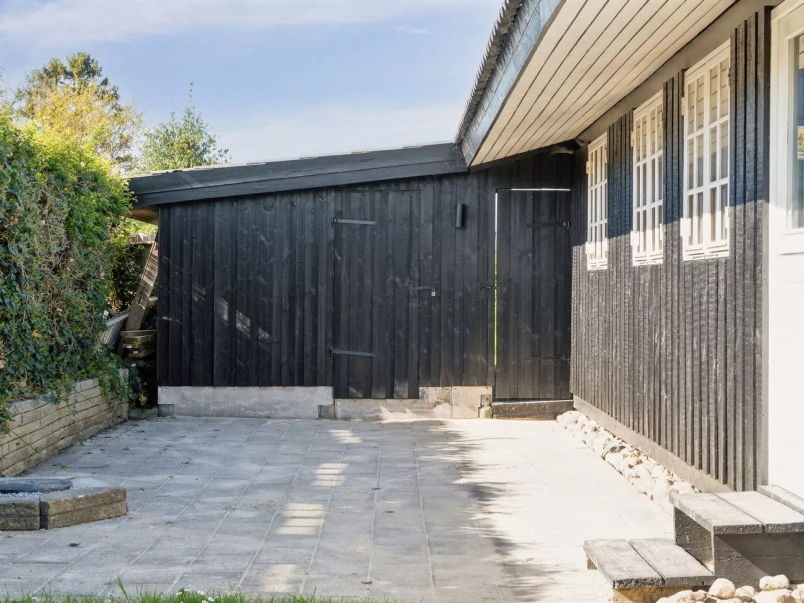 "Titta" - 10m to the fjord