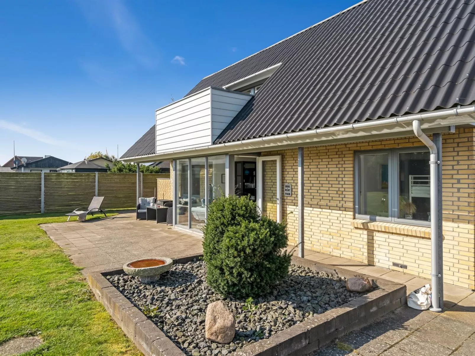 "Isabel" - 600m from the sea