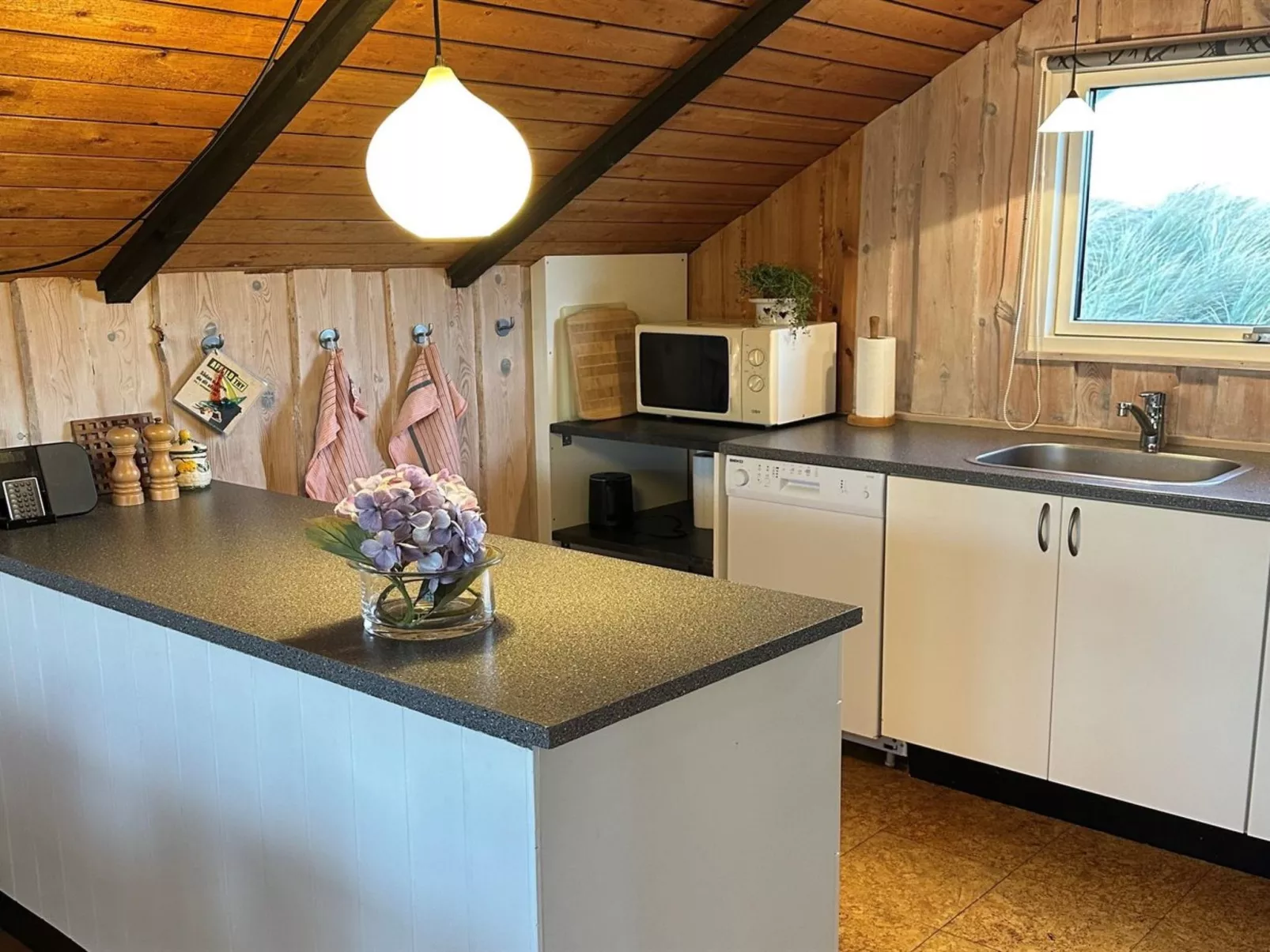 "Mimi" - 120m from the sea