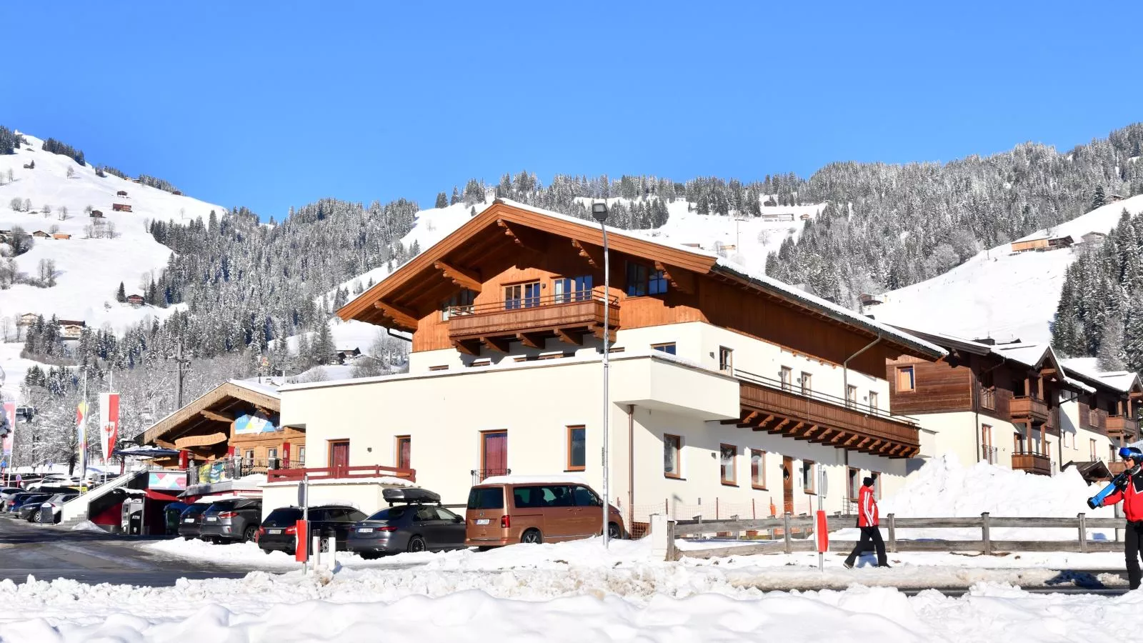 Next To The Ski Lift Top 3-Außenbereich Winter