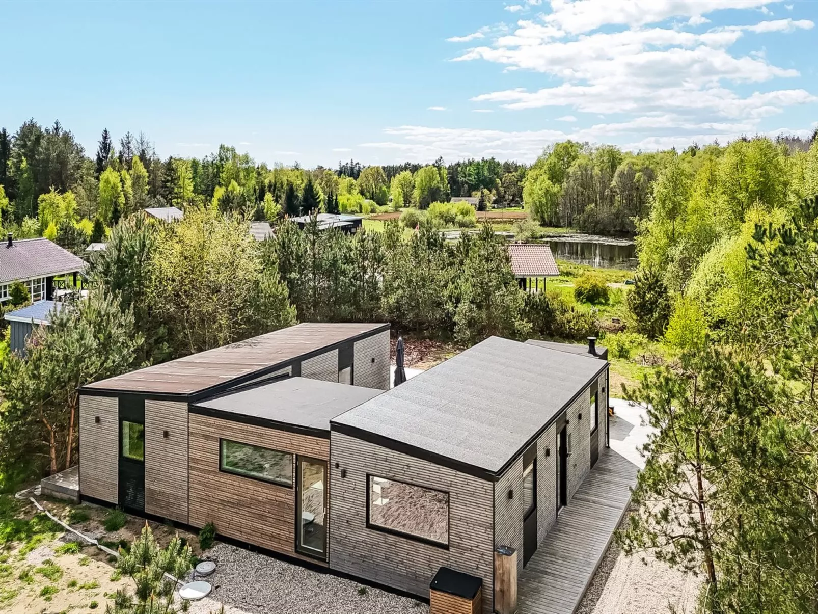 "Danske" - 6.8km from the sea