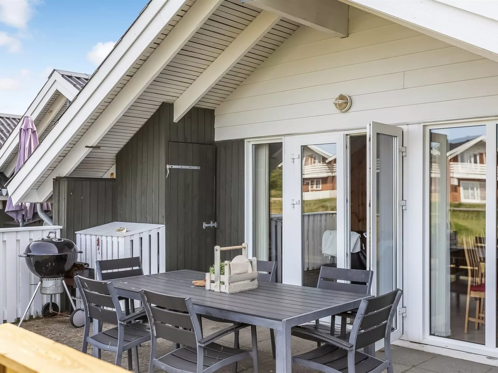 "Reinhold" - 1.9km from the sea