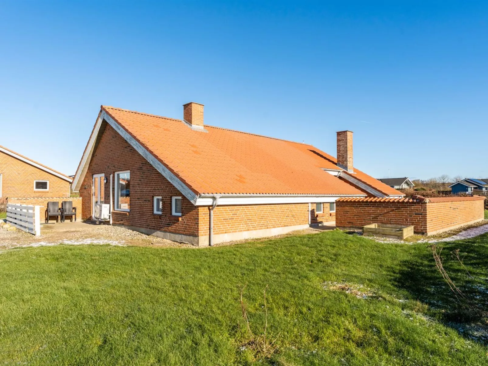 "Nikolce" - 300m to the fjord