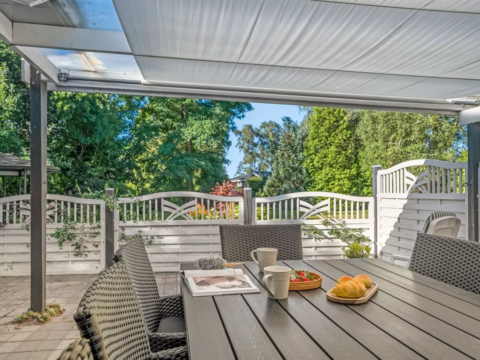 "Janna" - 200m from the sea