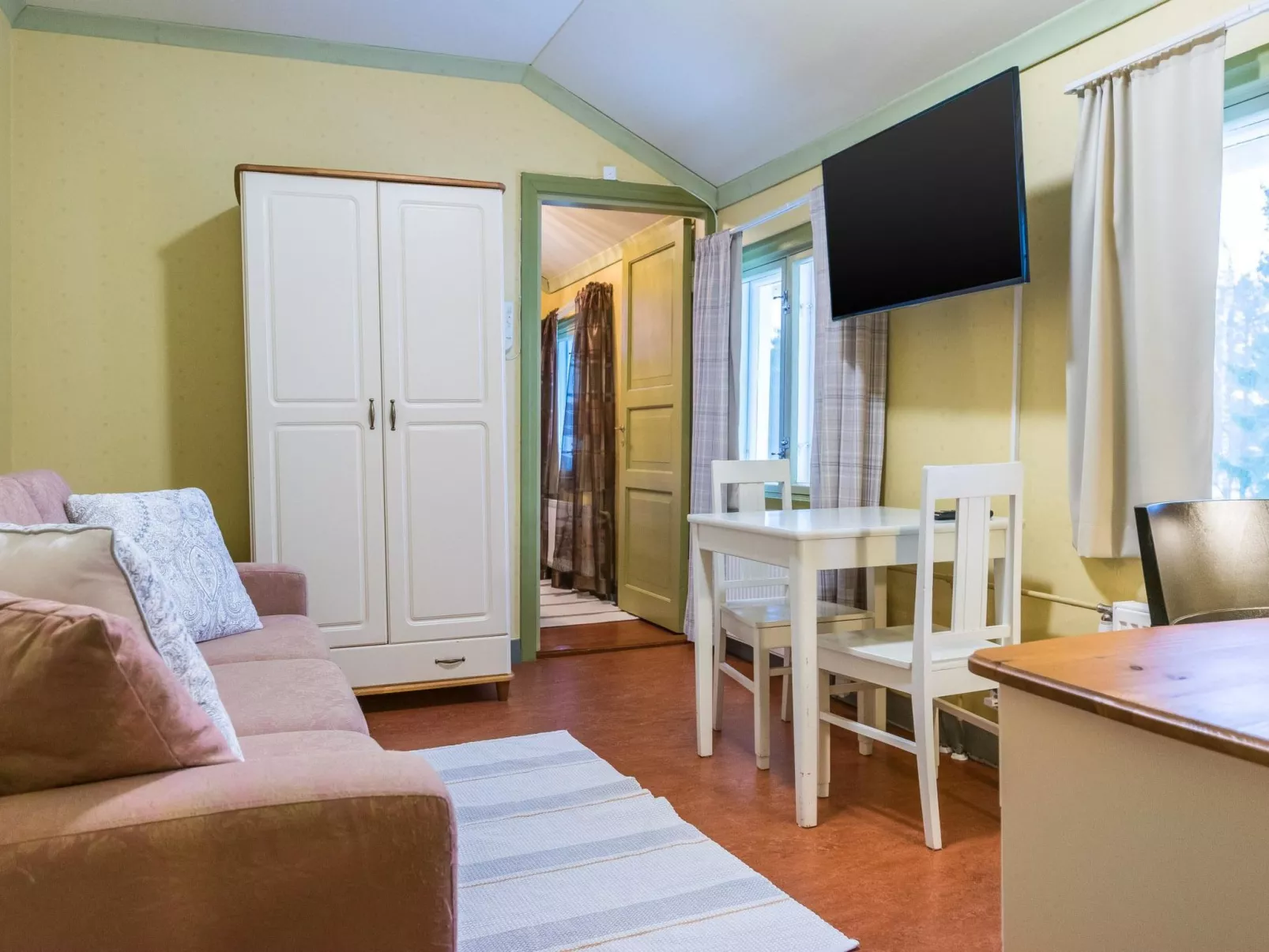 Kartanohuoneisto heikki