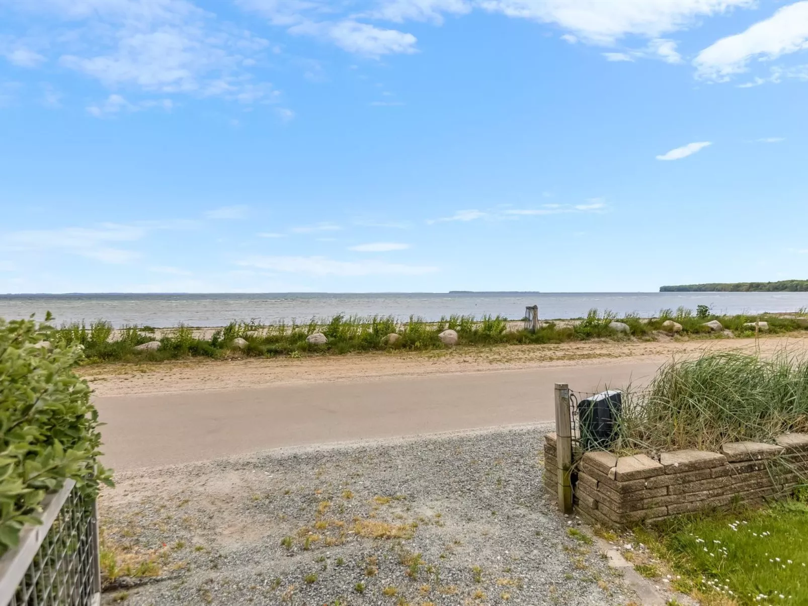 "Cornelius" - 30m from the sea-Draußen