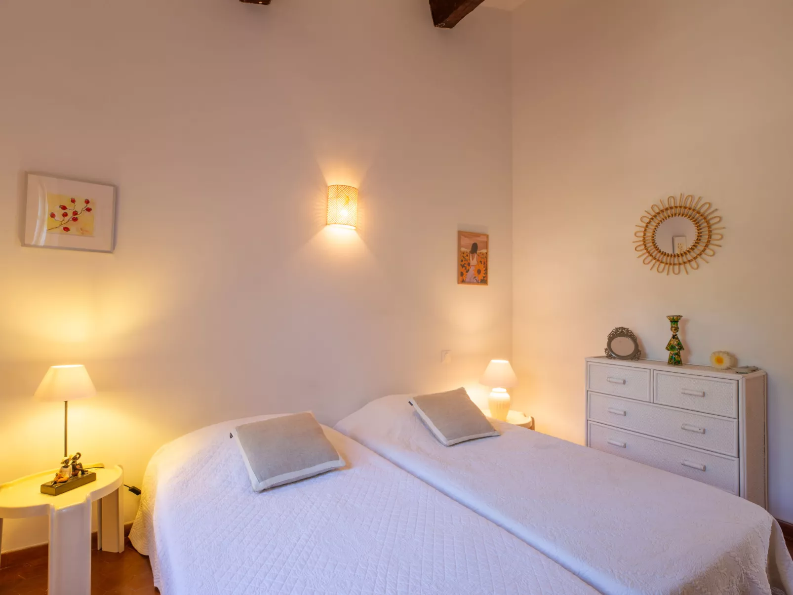 El Cantarello-Dedans