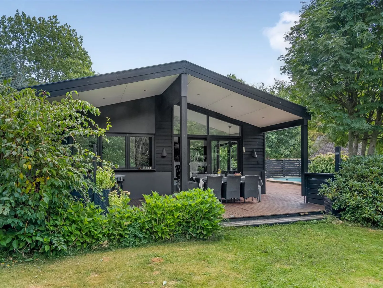 "Ejnarine" - 1.5km from the sea