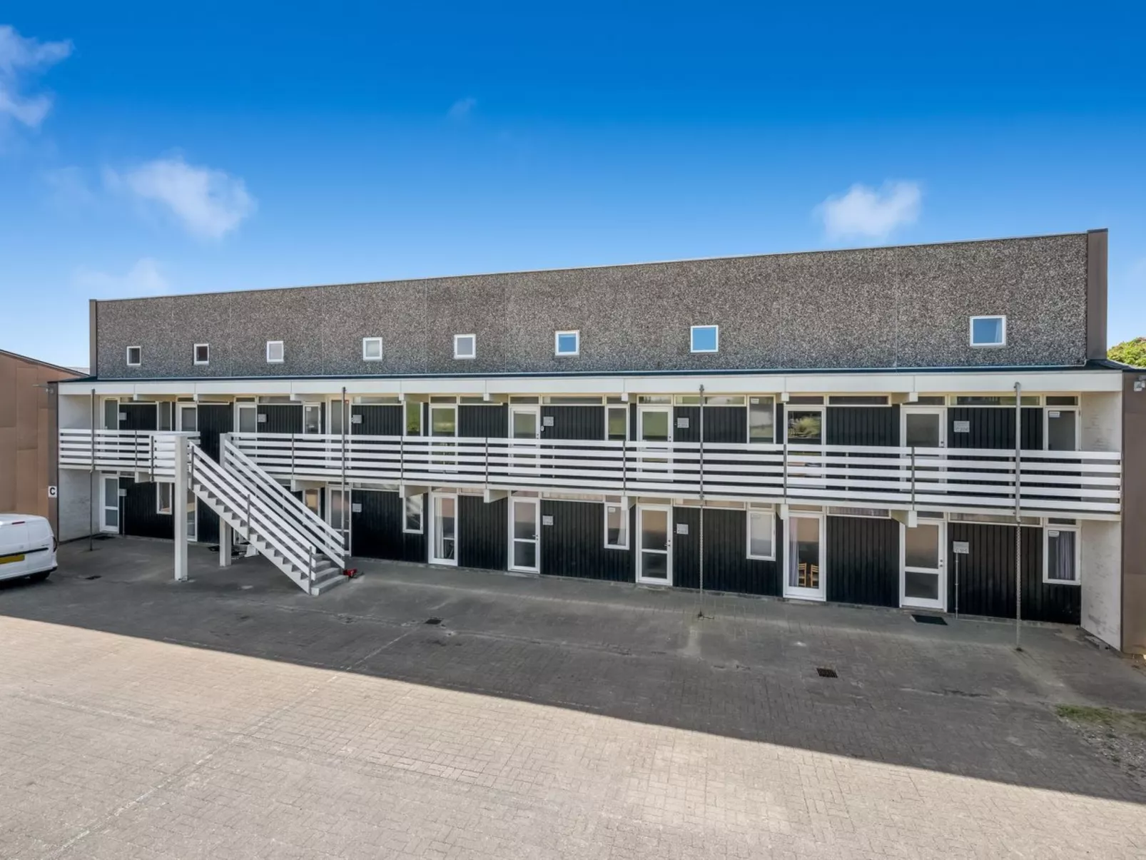 "Jari" - 200m from the sea