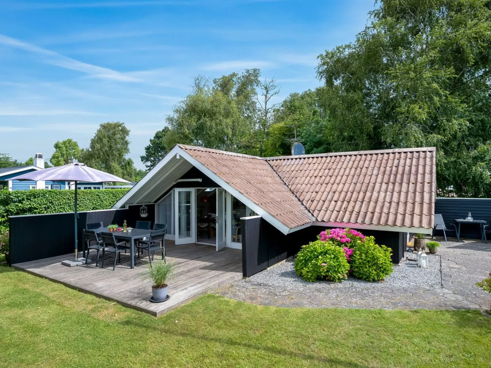 "Tara" - 450m from the sea