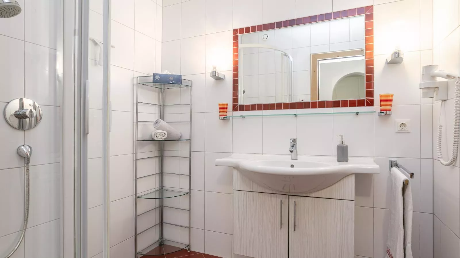 Landhaus Marchfeld Top 2-Bathroom