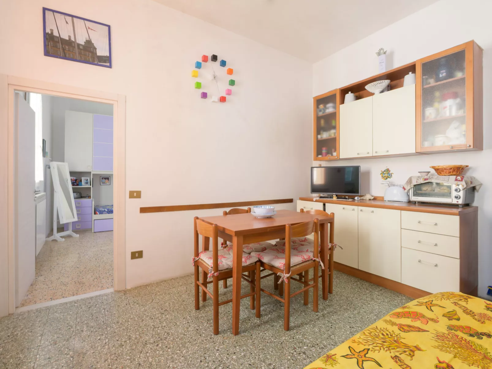 Il cortile nel centro-Inside