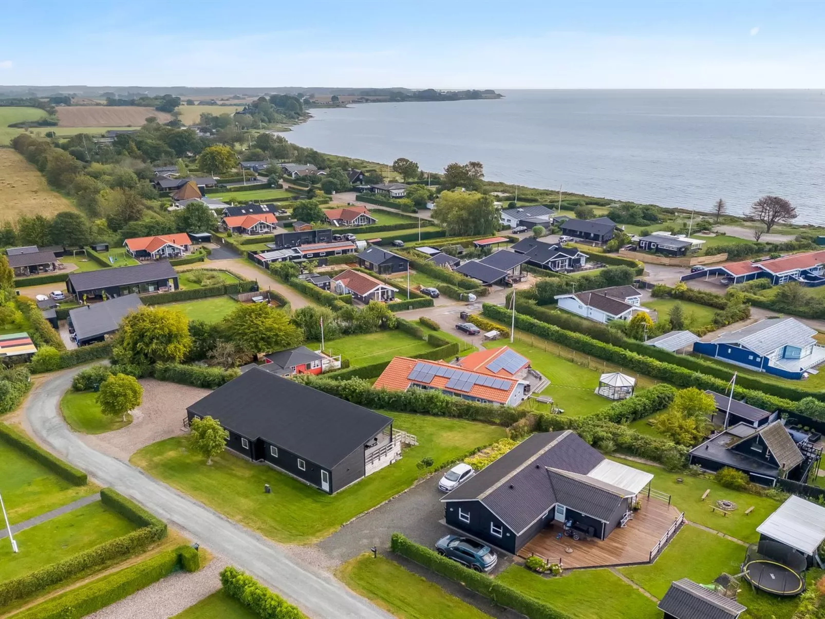 "Fin" - 150m from the sea