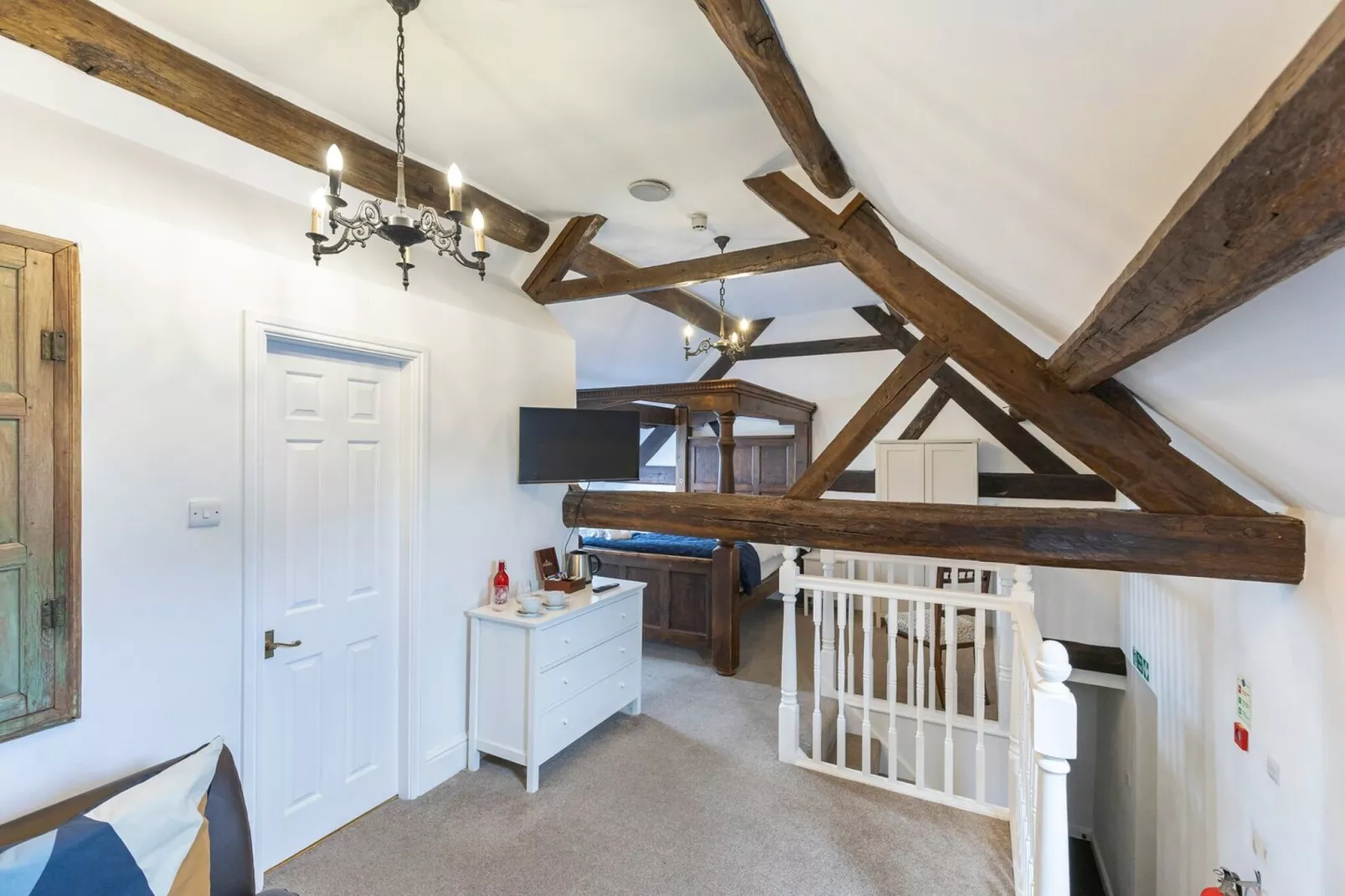 EN_DBY009_Standard Single Room - Shared