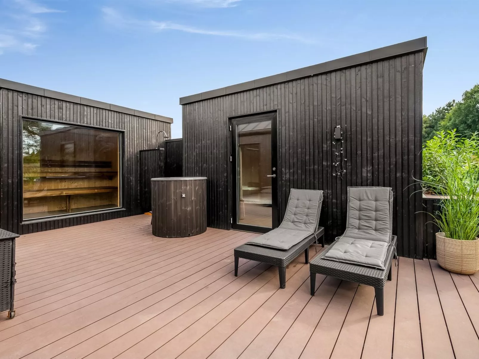 "Artur" - 800m from the sea