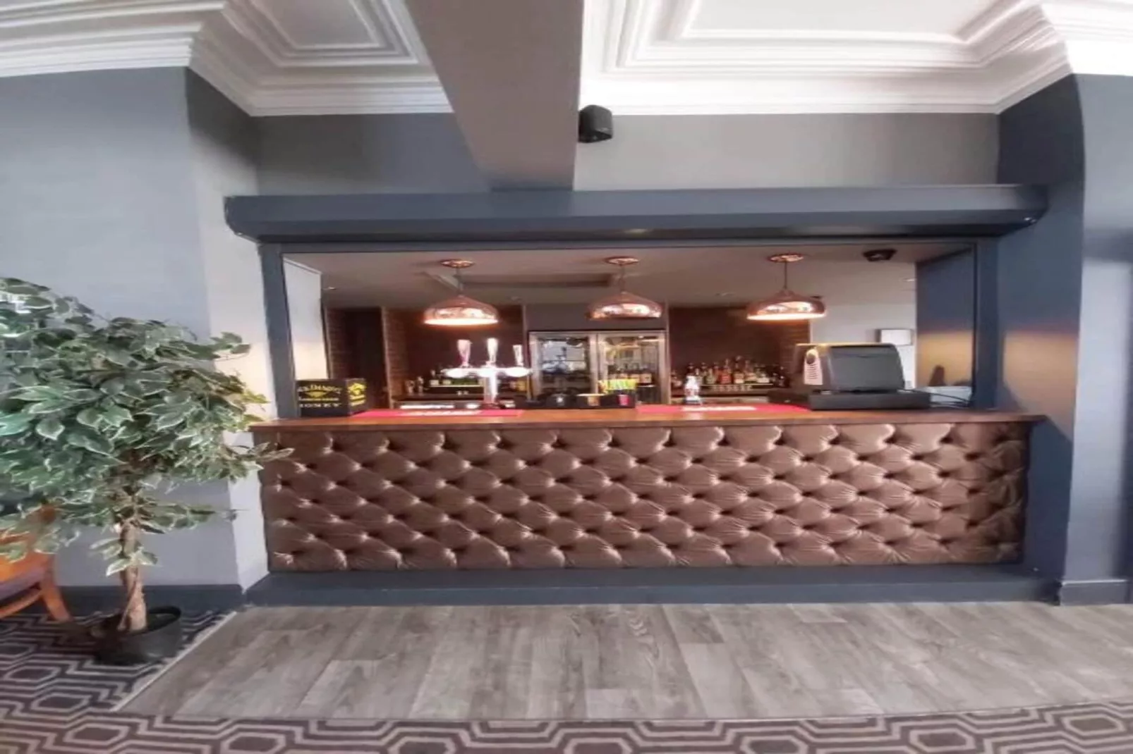 EN_SES015_Standard Single Room