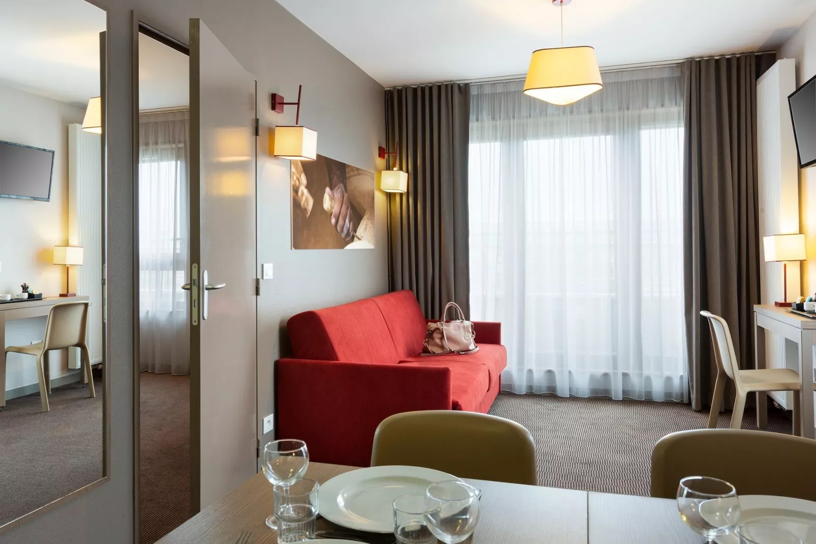 NEHÔ SUITES PORTE DE GENEVE - Triple Room
