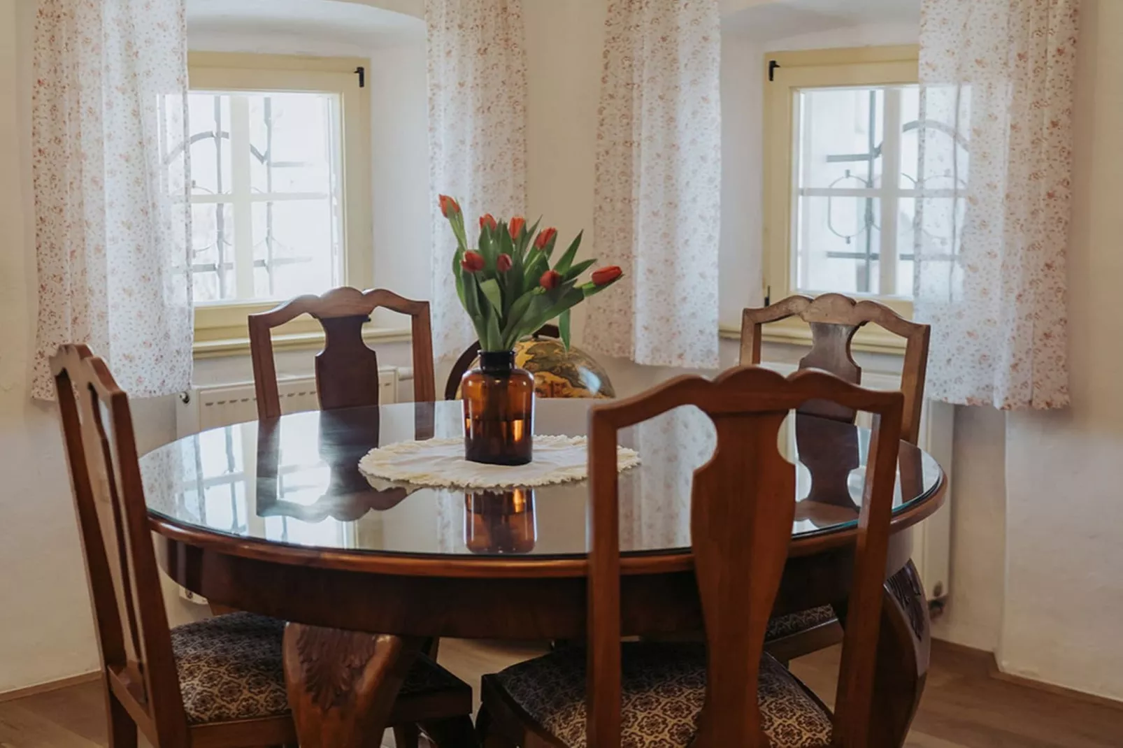 Enchanted Misty Valley Cottage Apartments - Classic One Bedroom Apartment (owner 2)