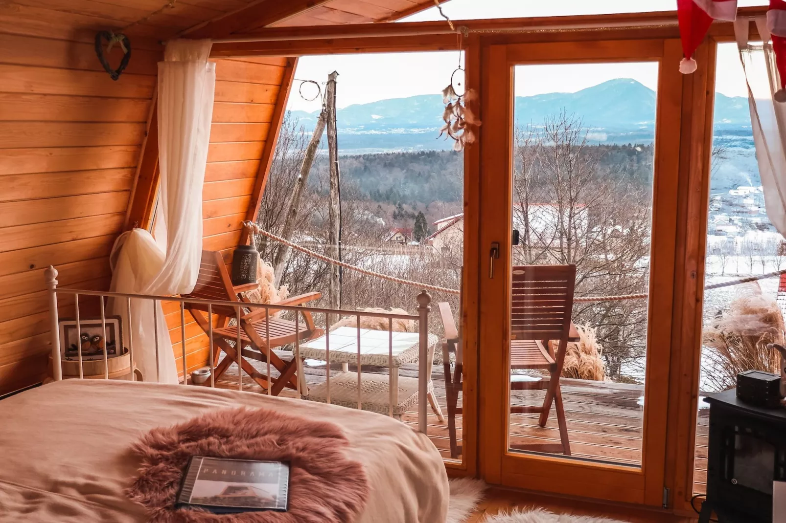 Rustic Refuge Glamping with Hot-Tub and Sauna - Double room with Terrace