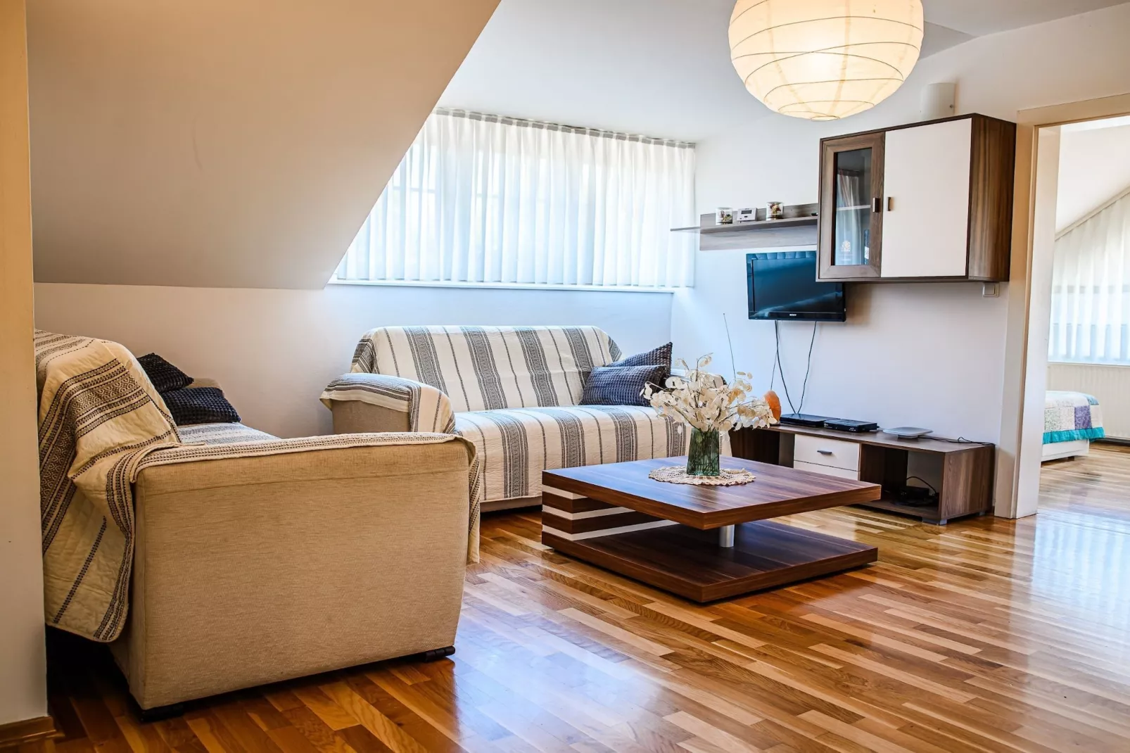 Stunning Rural Holiday Home with Garden and BBQ -  Four Bedroom Holiday Home