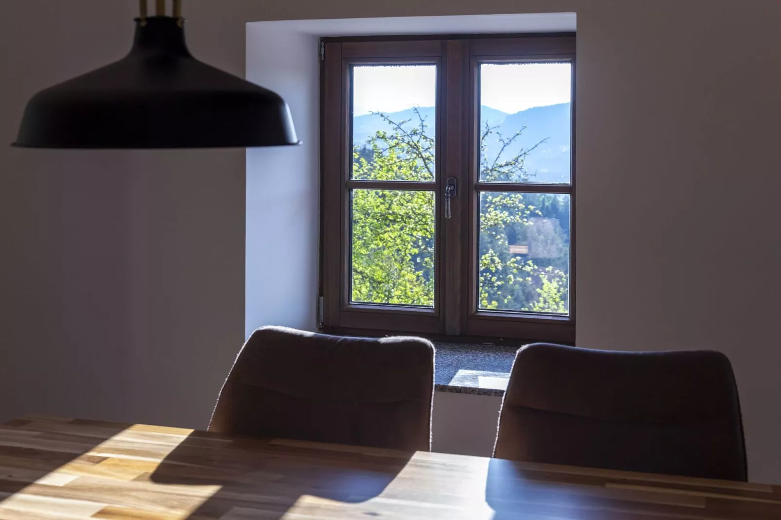 Mountain View Villa with Sauna and Hot-Tub - Three Bedroom Villa with Sauna and Hot-Tub