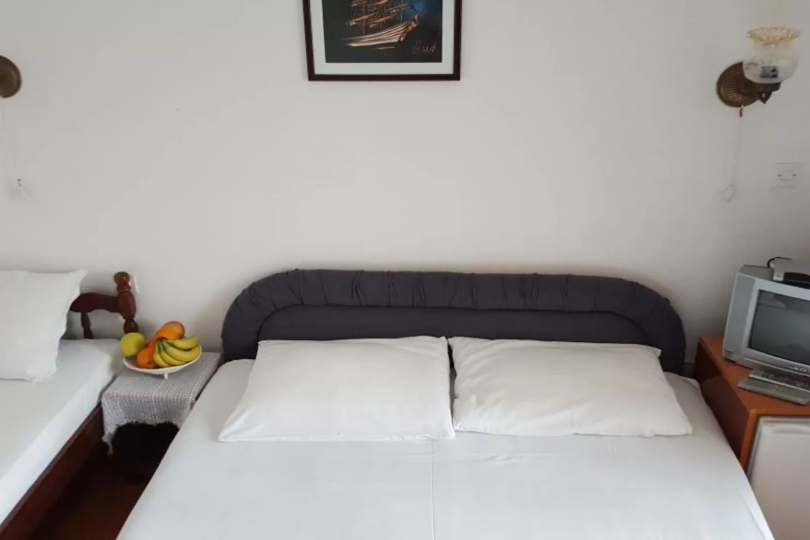 Comfortable Budva Rooms with Easy Access to Sveti Stefan - Double Room 3