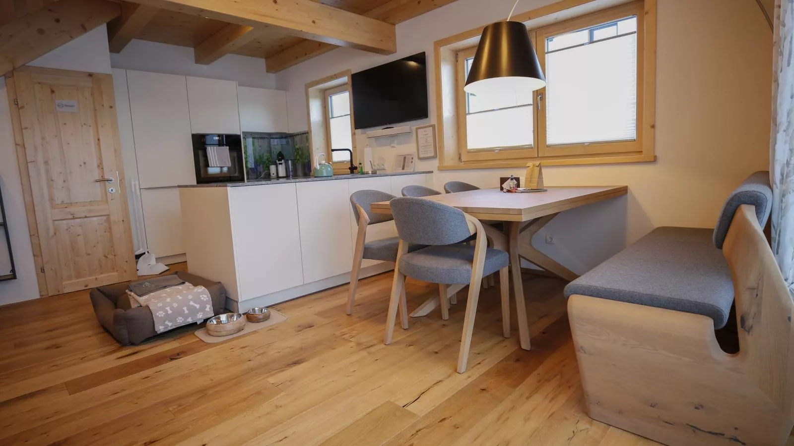 Designchalets Falkertsee-Dining room