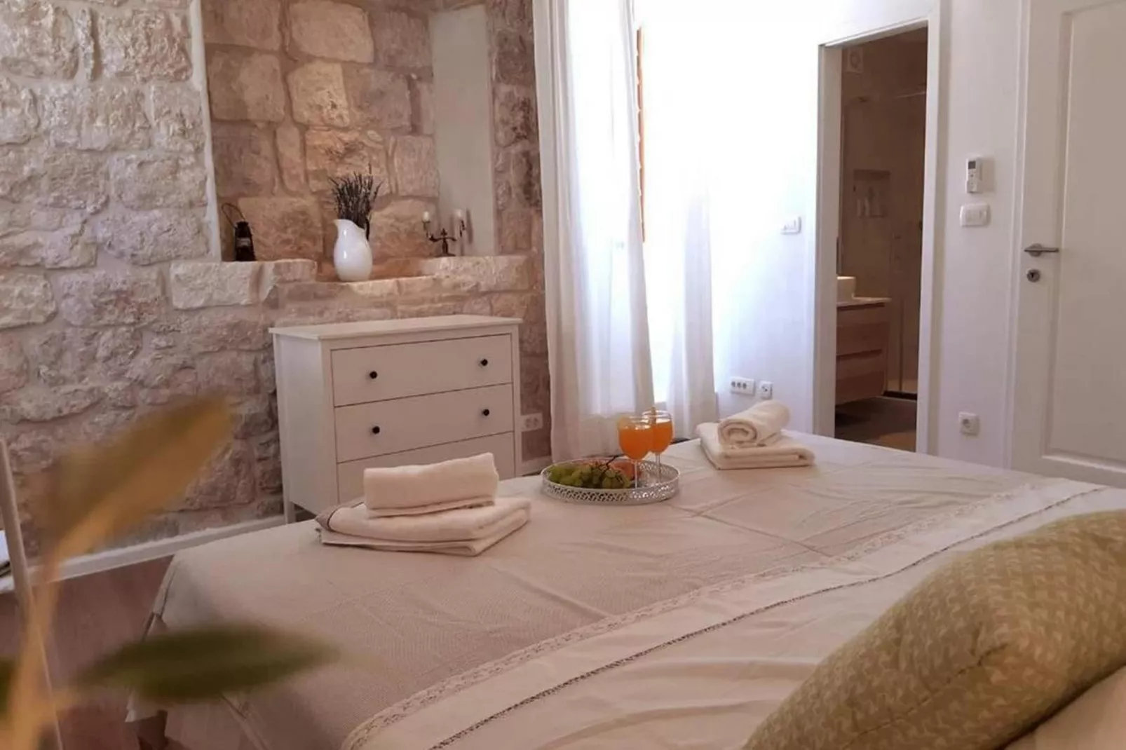 Casa Ruben - Two Bedroom Holiday Home with Sea View