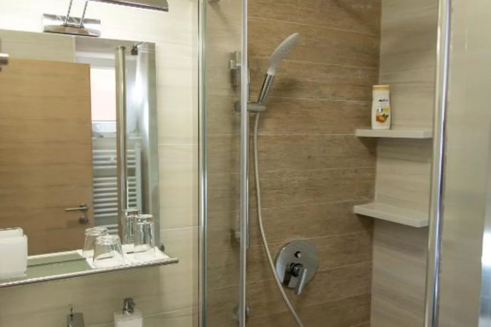 Ginko Rooms - One Bedroom Apartment With Sauna And Hot Tub  (A7)