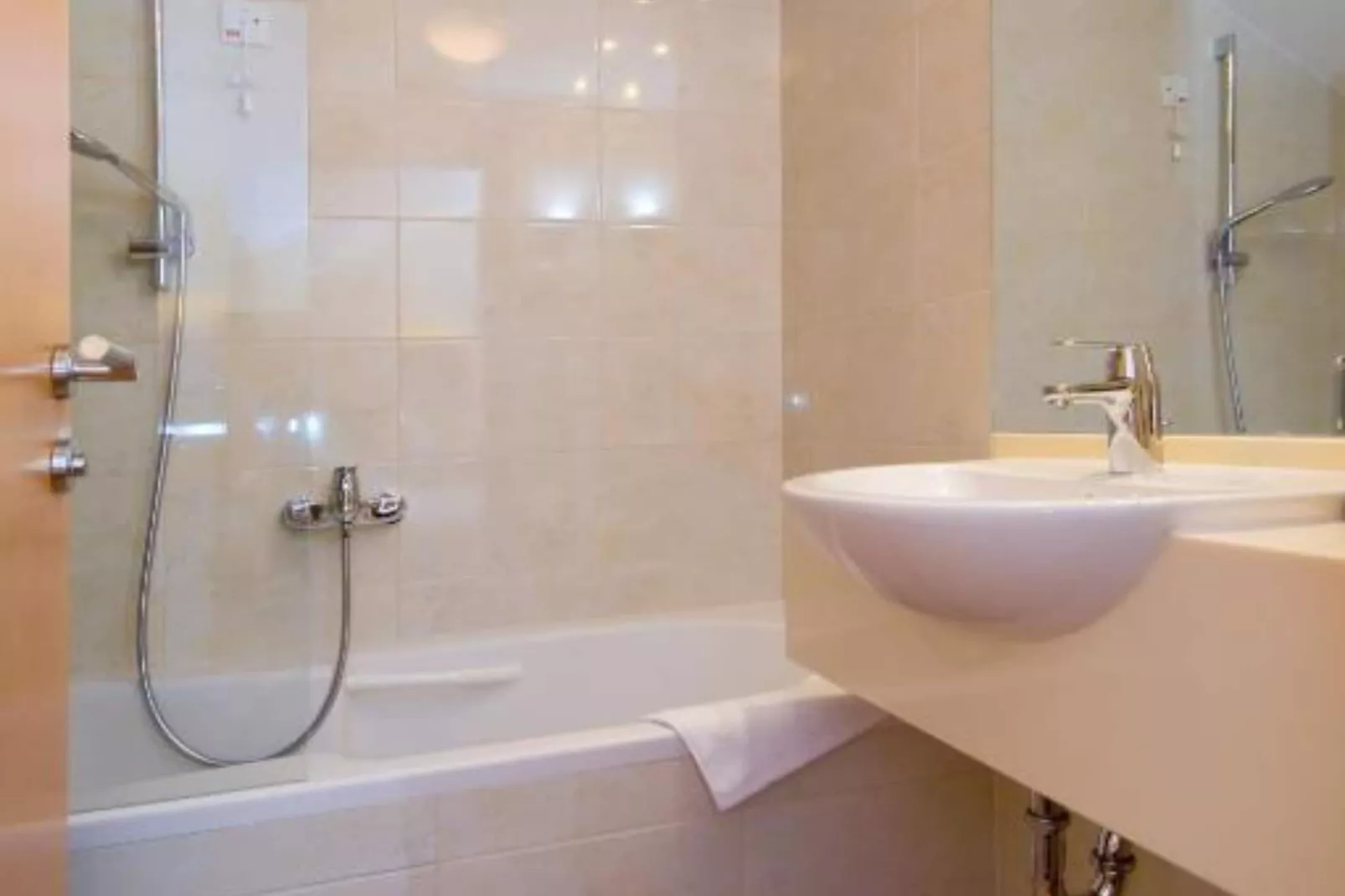 Boutique Hotel Saudade - Standard Double Room With Private Bathroom 4