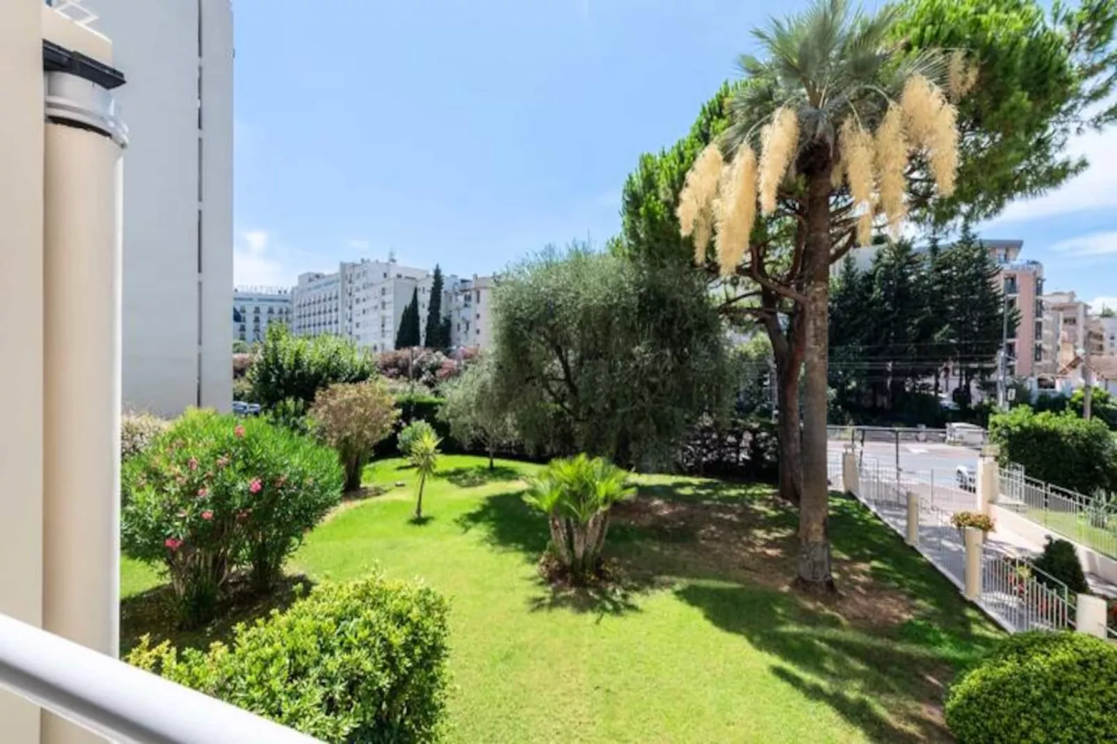 Résidence 2p Résidence Avec Piscine Et Garage, Proche Croisette