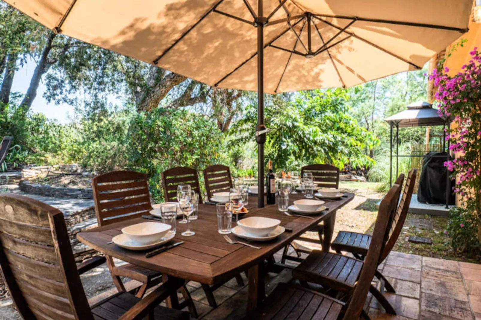 Résidence Villa 5 Chambres, Sauna, Piscine Et Vue Mer.