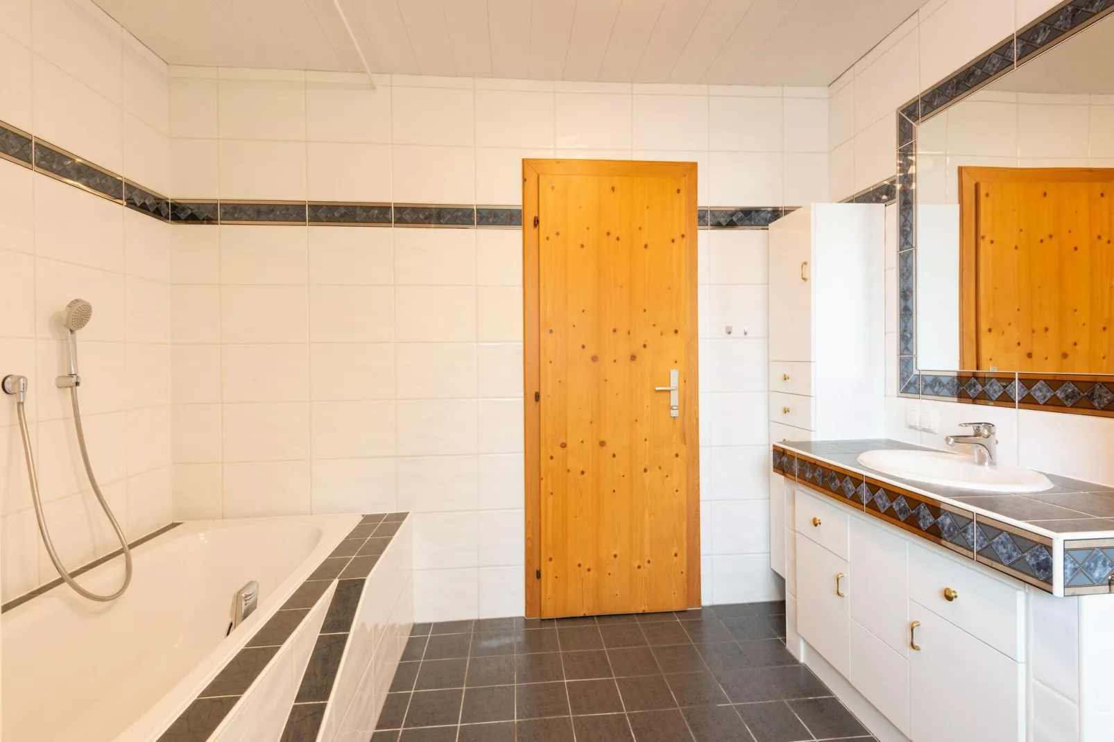 Apartment 3SZ 6PAX-Bathroom