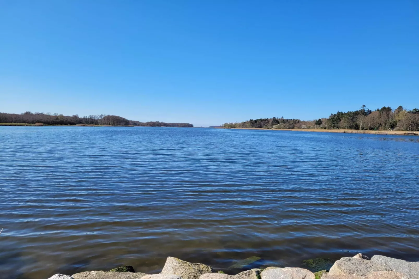 Gemütliches Ferienhaus mit Whirlpool-Wasserblick