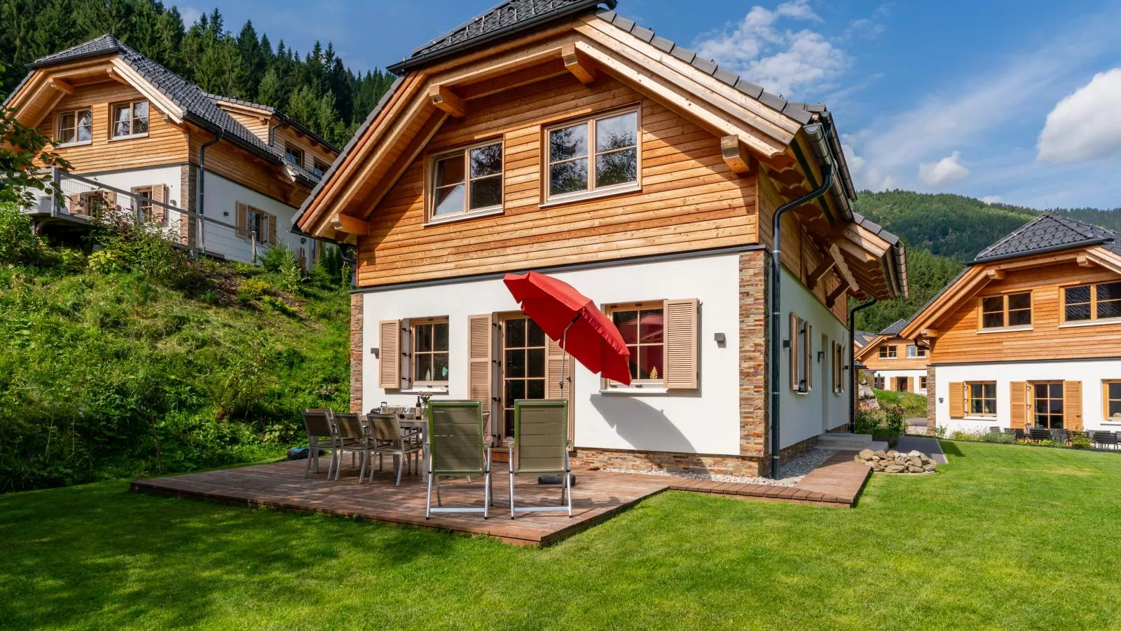 Sperlingnest-Außenbereich Sommer