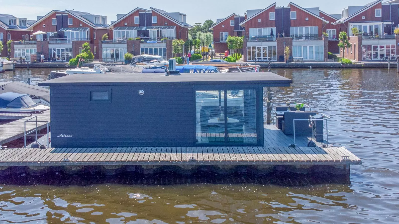 Tiny houseboat Parel I - airco-Exterior in summer