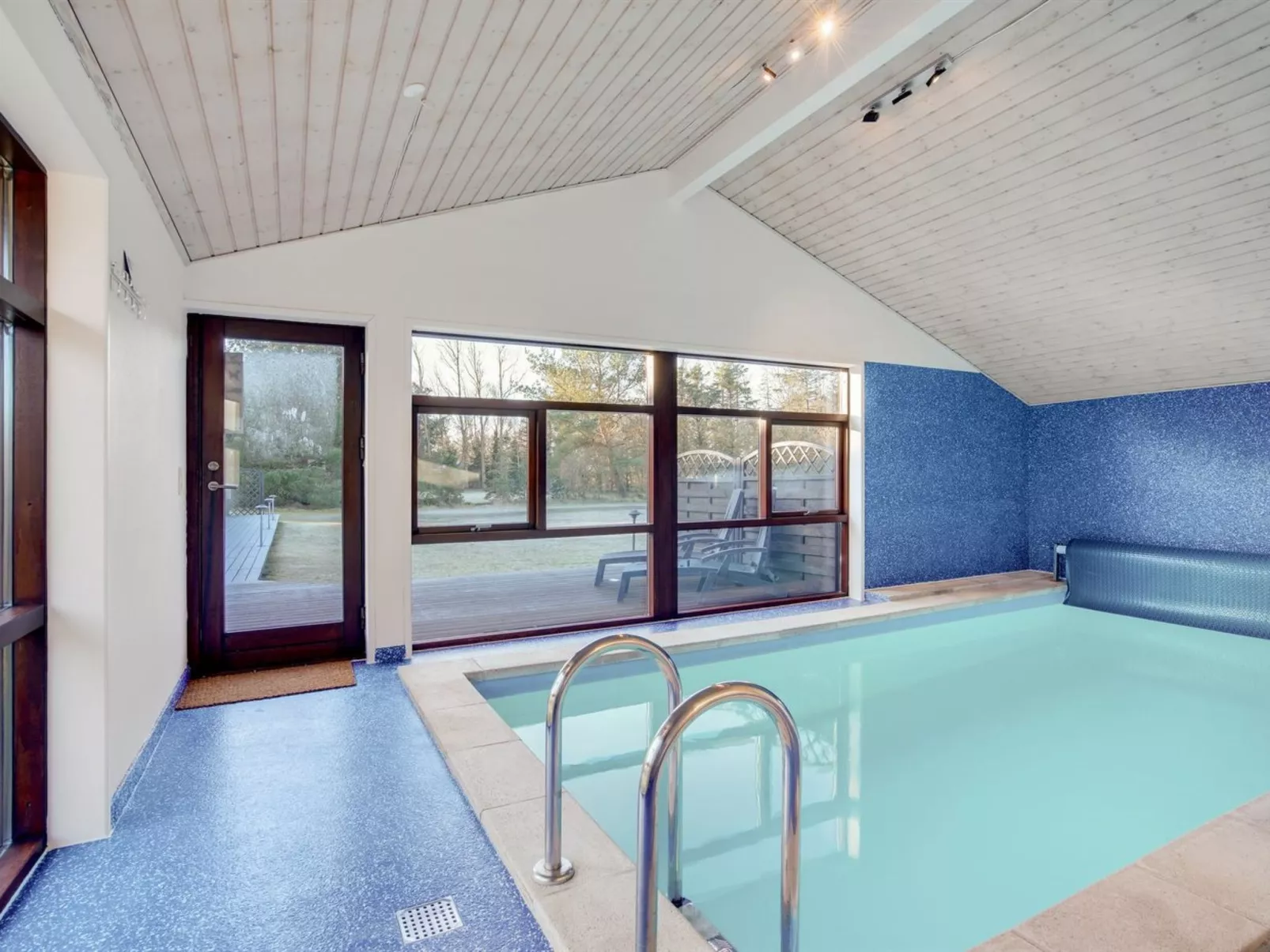 "Sirpa" - 1km from the sea-Outside