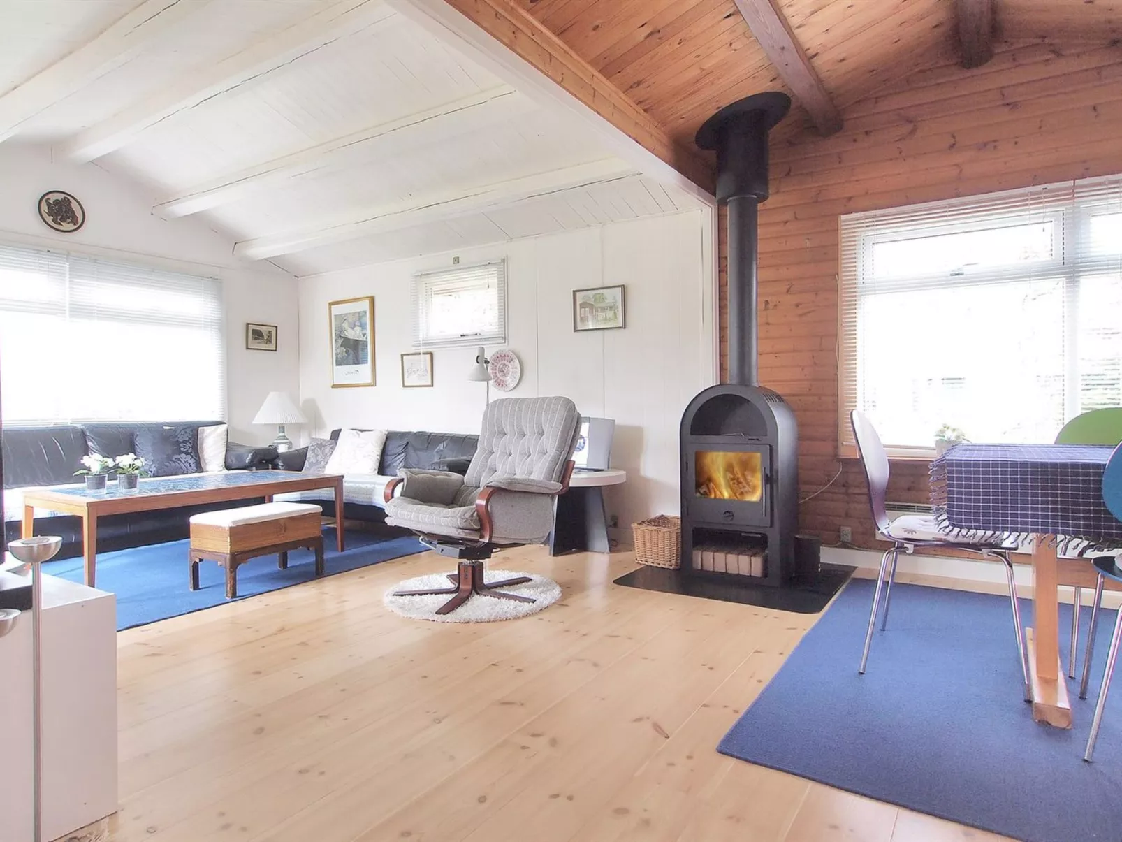 "Aarno" - 700m from the sea-Inside