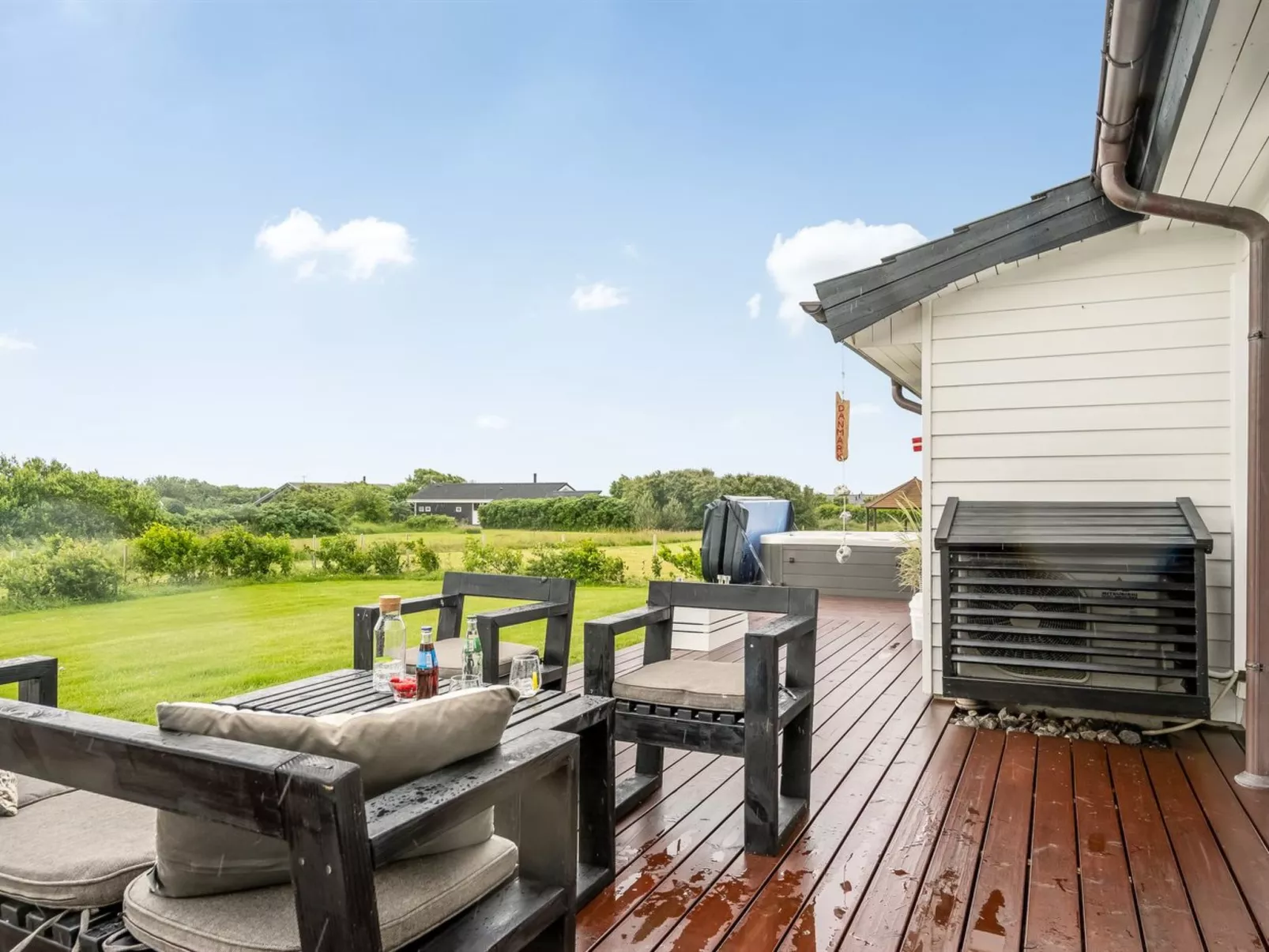 "Selke" - 300m to the fjord-Outside