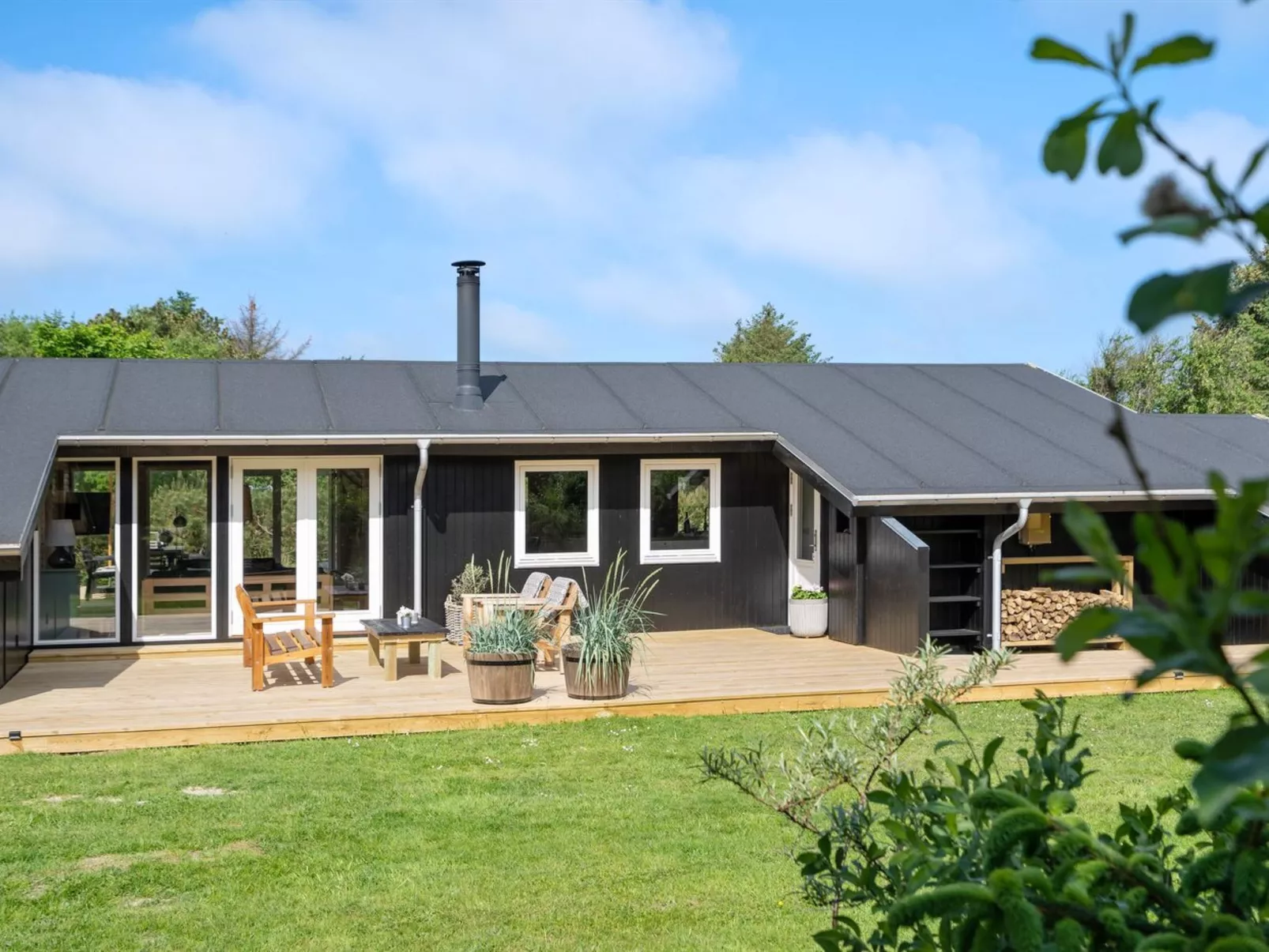 "Skogh" - 600m from the sea-Outside