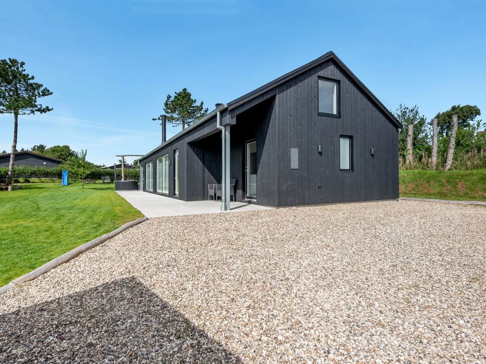 "Elso" - 600m to the fjord-Outside