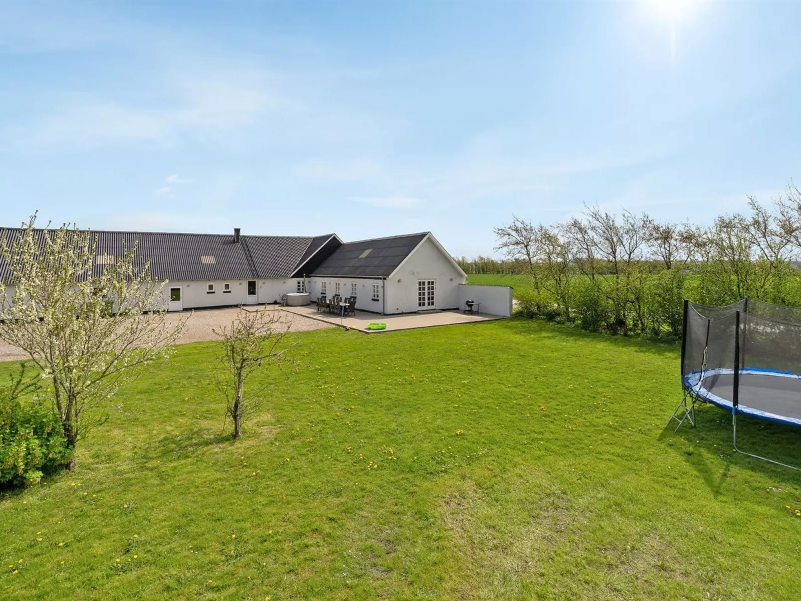 "Folkar" - 3km to the fjord-Outside