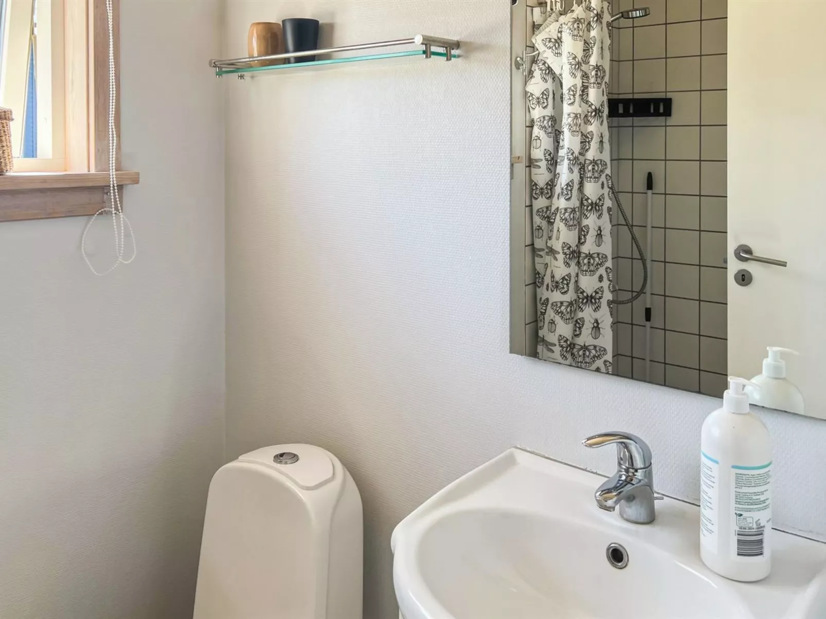 "Carlie" - 2.8km from the sea-Inside