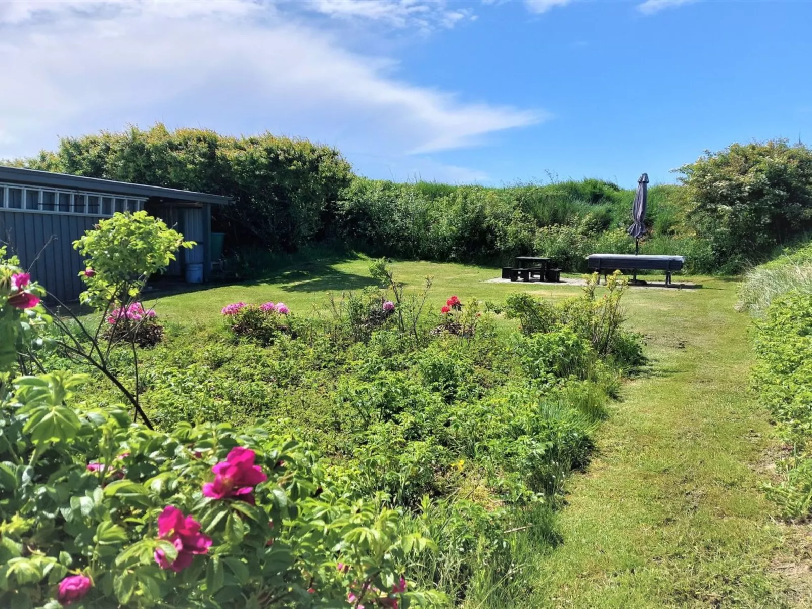 "Gottfreda" - 330m to the fjord-Outside