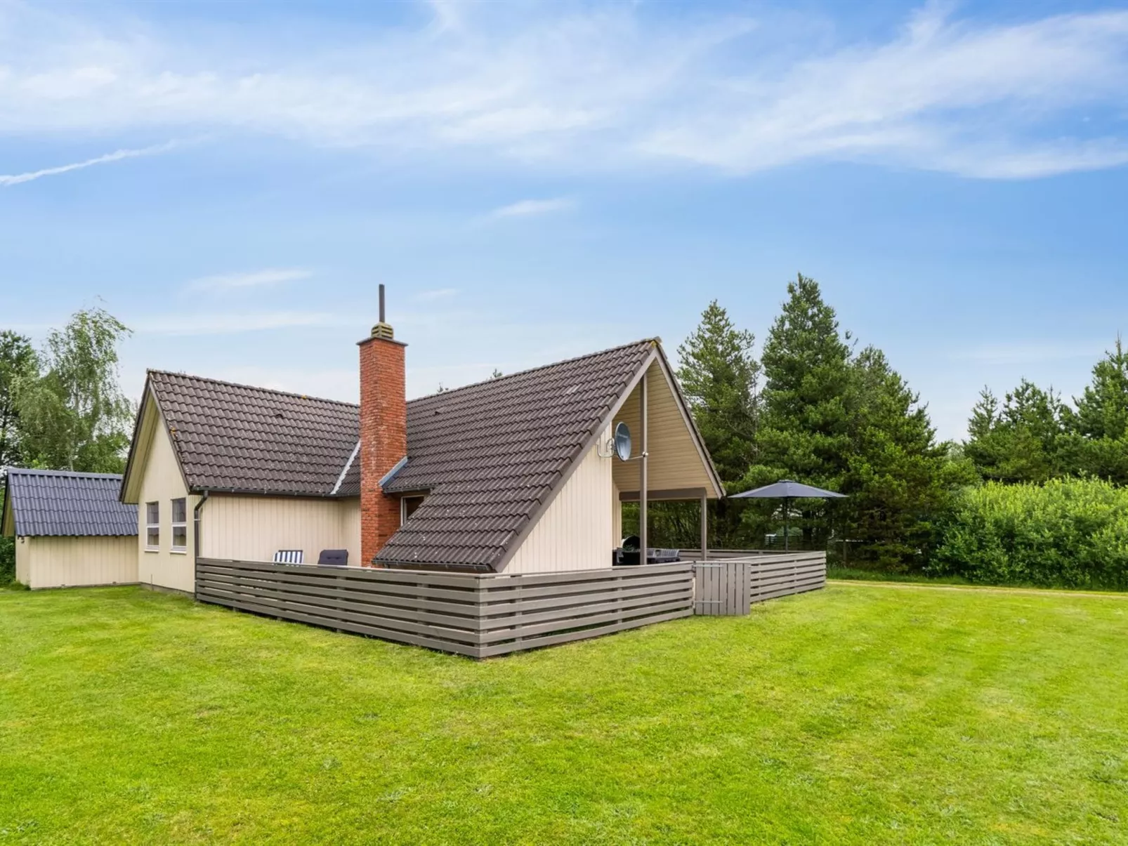 "Sigwid" - 2.7km from the sea-Outside