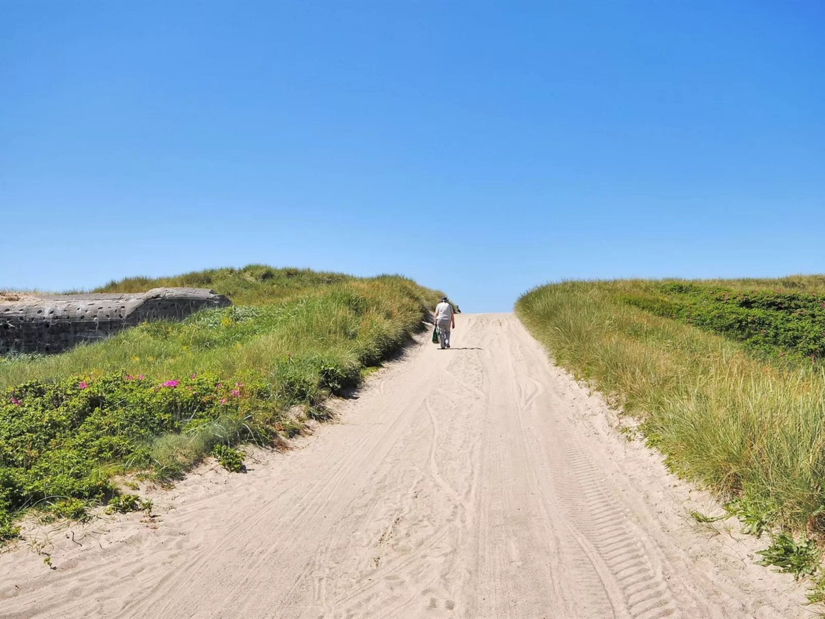 "Beatrice" - 150m from the sea-Draußen