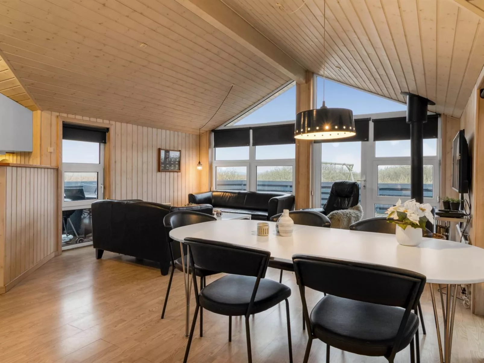 "Arnkil" - 700m from the sea-Drinnen