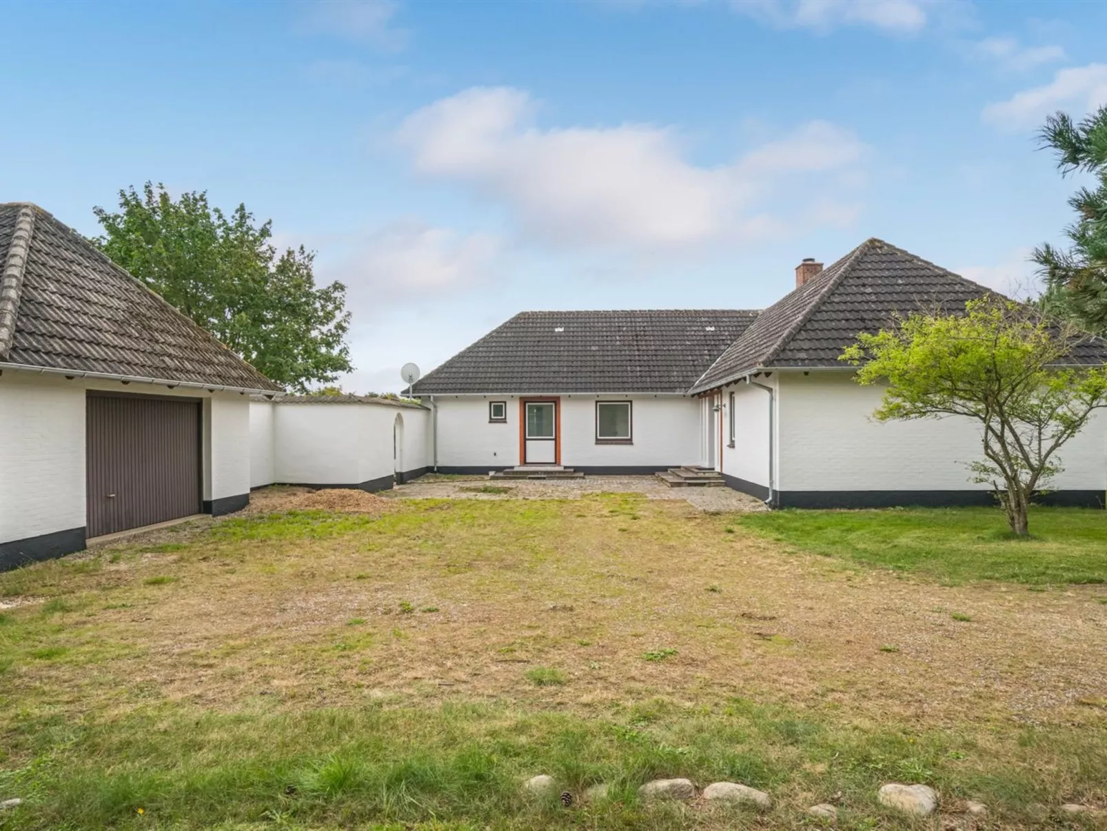 "Solmaz" - 3.5km from the sea-Outside